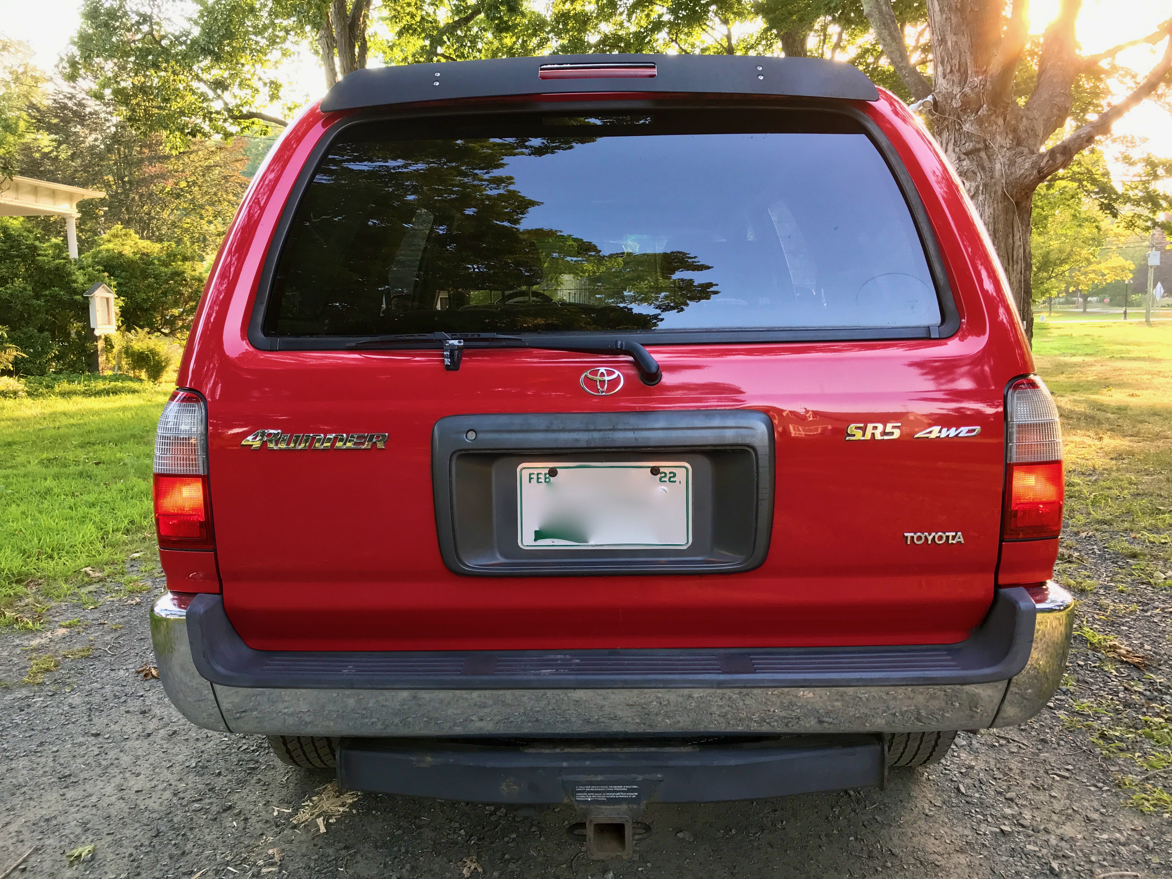 Go Motors Niantic, CT Purveyors of 3rd Generation Toyota 4Runners and other lengedary classics